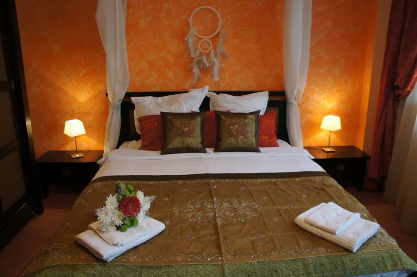 Agentia H Accommodation - Image 1