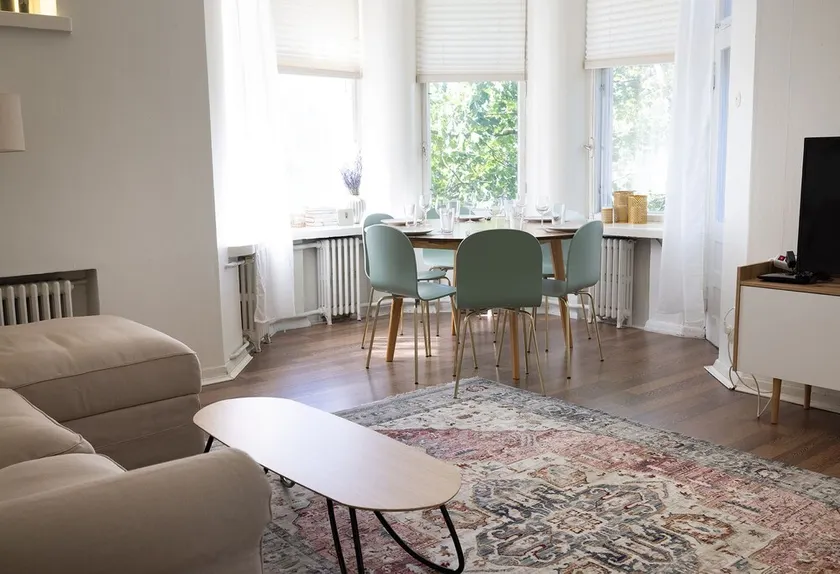 2ndhomes Charming 2BR Home w Balcony - Image 1