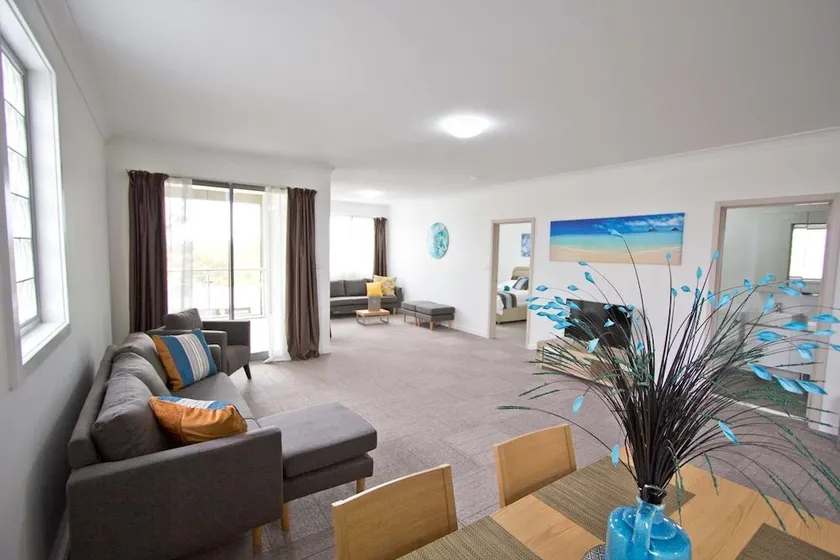 Morisset Serviced Apartments - Image 1