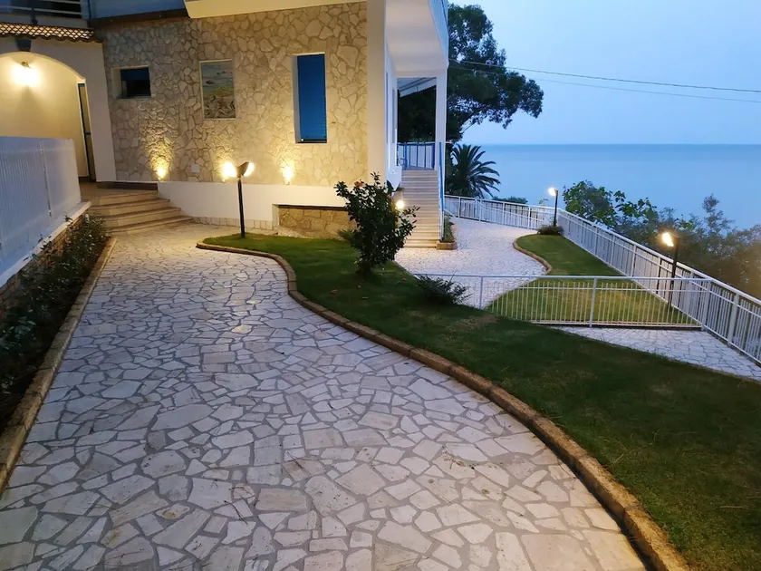 House With 3 Bedrooms in Copanello, With Wonderful sea View, Furnished Terrace and Wifi - 2 km From the Beach - Image 1