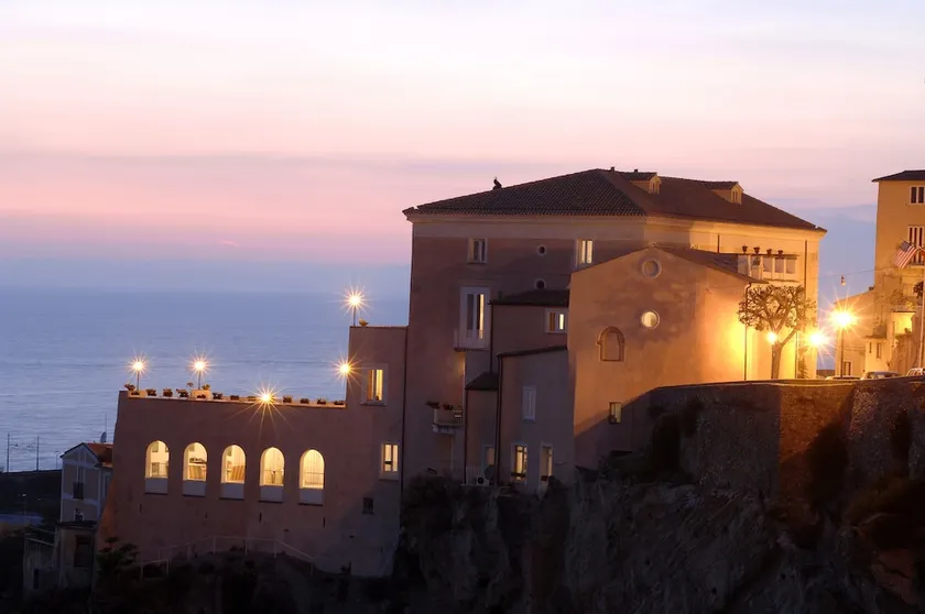 Hotel Ristorante Le Clarisse - Image 1