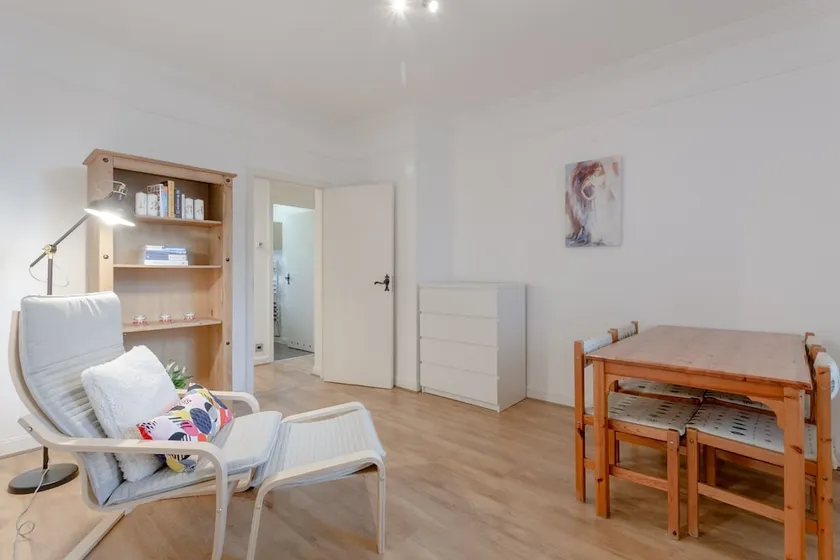 2 Bedroom Apartment in Wapping - Image 1