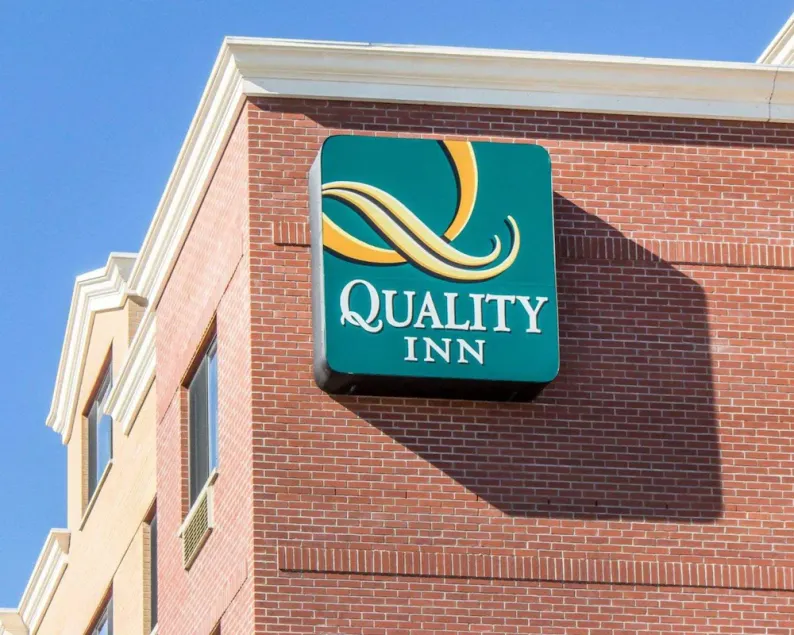 Paramount Inn - Image 1