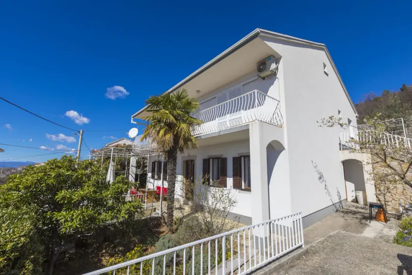 Apartamento con barbacoa y terraza - Image 1