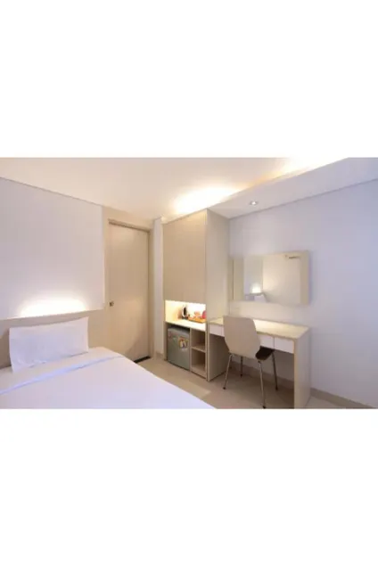Tristar Hotel - Image 1