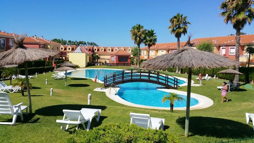 2 bedrooms appartement at Islantilla 700 m away from the beach with shared pool and terrace - Image 1