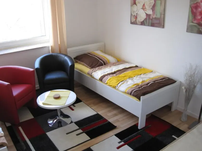 92B Bahnhofstr. Apartment - Image 1