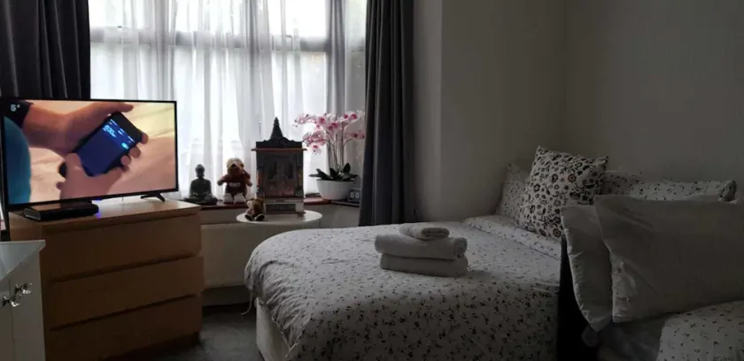 Harlington apartments - Image 1