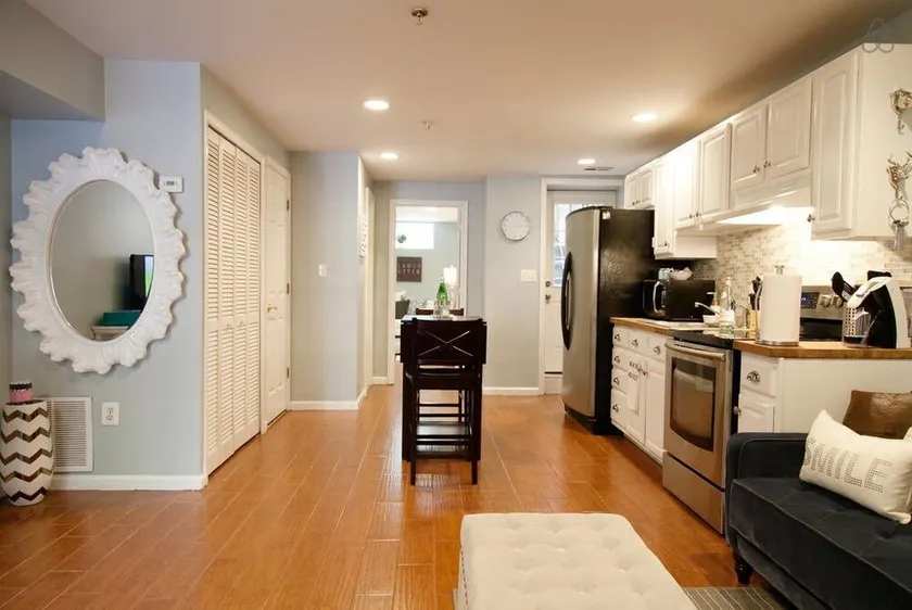 Comfort Awaits at this DC Apartment - Image 1