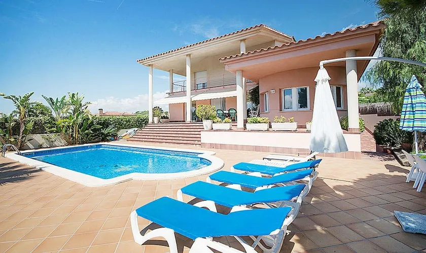 House Terral - Image 1