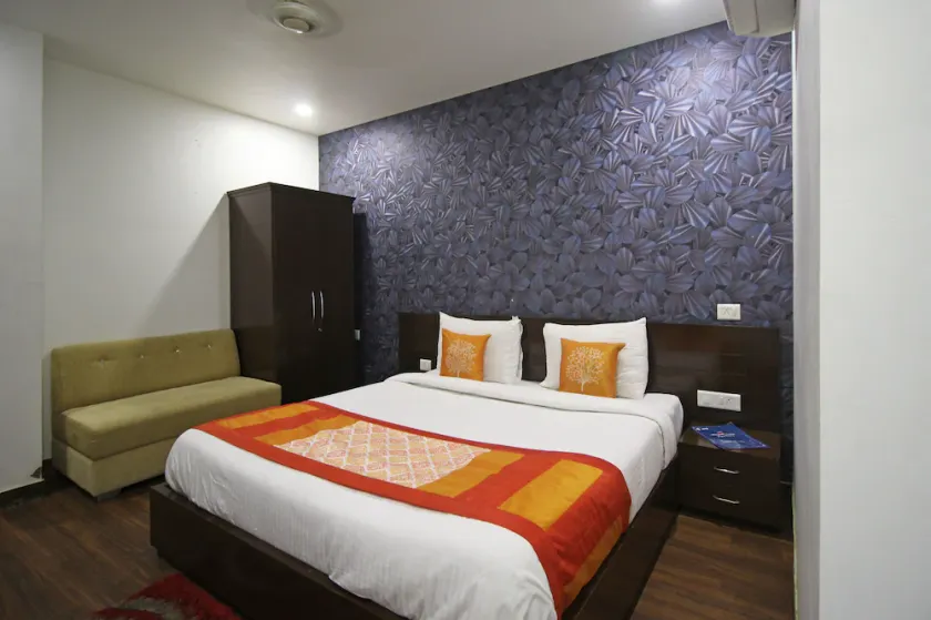 OYO Flagship 046 Vaishali Max Hospital - Image 1