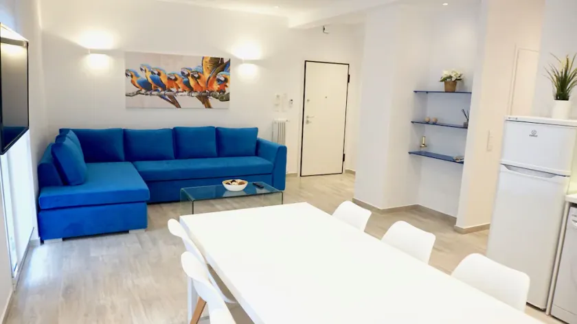 Modern & Central Apt in Athens - Image 1