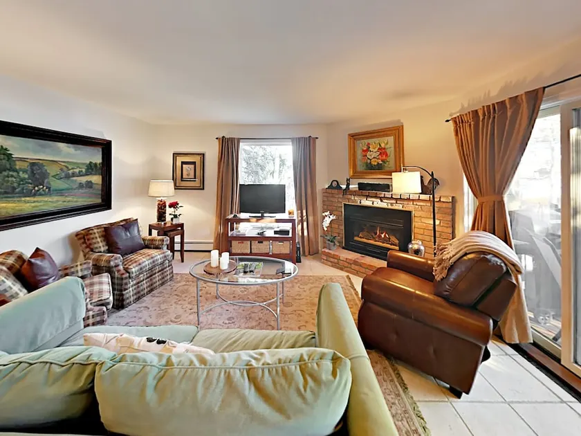 Upper Woodbridge #14-AB - 2 Br Condo - Image 1