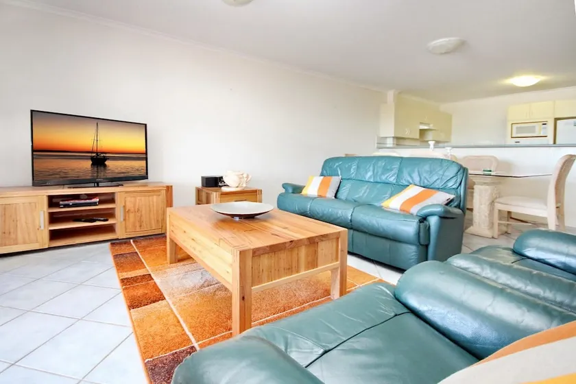 2-Bedroom Apartment -Nelson Towers  Victoria Parade - Image 1