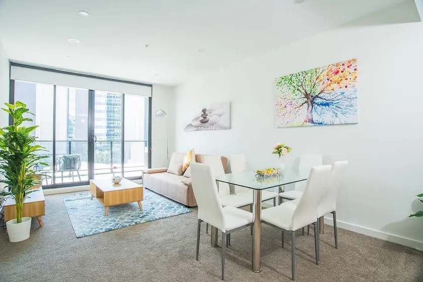 Modern And Chic Apartment Next To Parramatta Station - Image 1