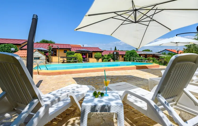 Awesome Apartment in Rovinjsko Selo With Outdoor Swimming Pool, Wifi and 2 Bedrooms - Image 1
