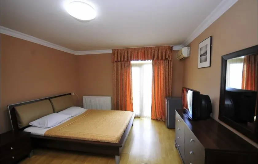 Prestige Hotel - Image 1