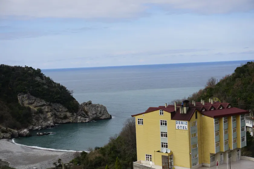 Deniz Hotel - Image 1