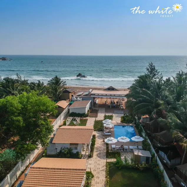 The White Resort - Image 1