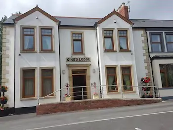 Kings Lodge - Image 1