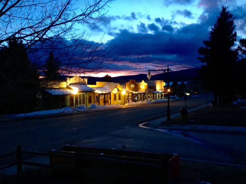 Laguna Vista Lodge, Historic Restaurant & Saloon - Image 1
