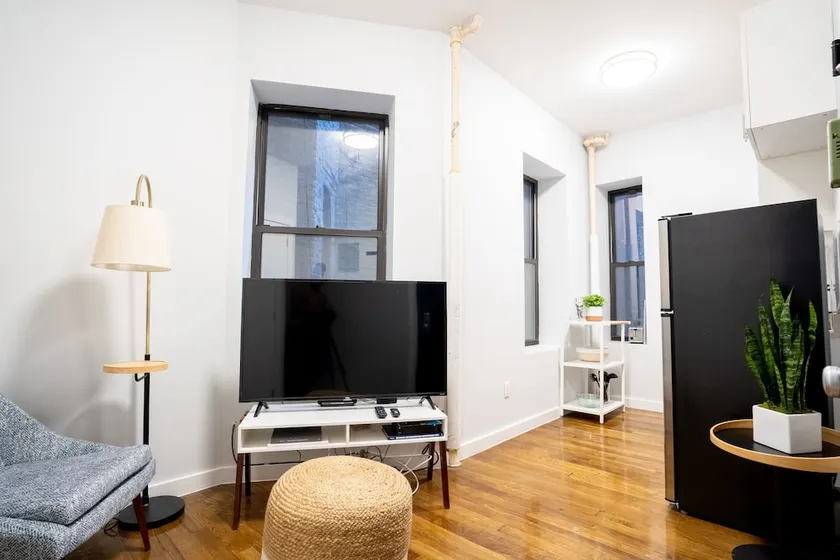 Two Bridges Apartments 30 Day Rentals - Image 1