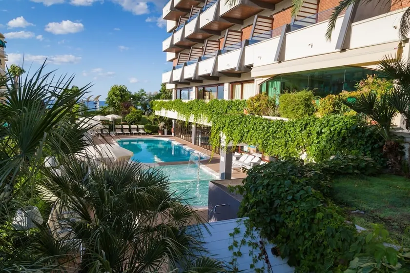 Hotel Alexander - Image 1