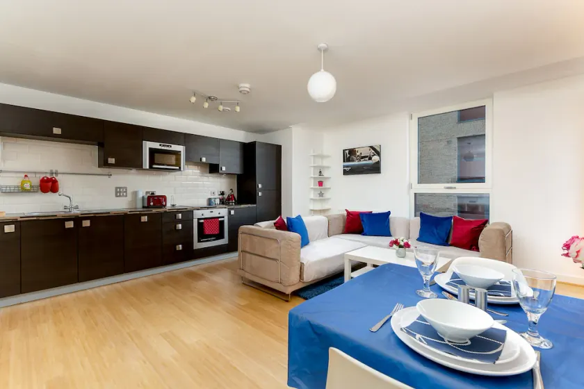 Bright comfy 2 bed apartment in trendy Dalston - Image 1
