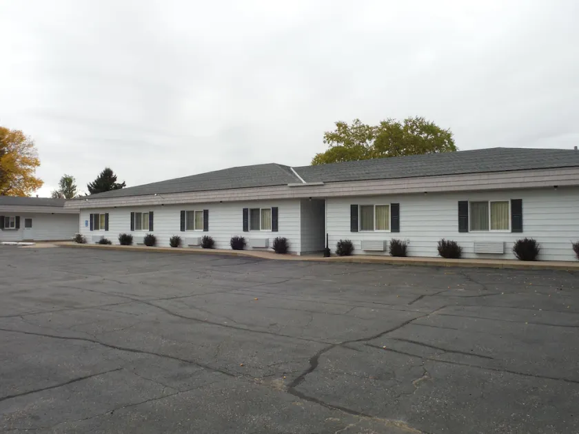 Caravan Motel - Image 1