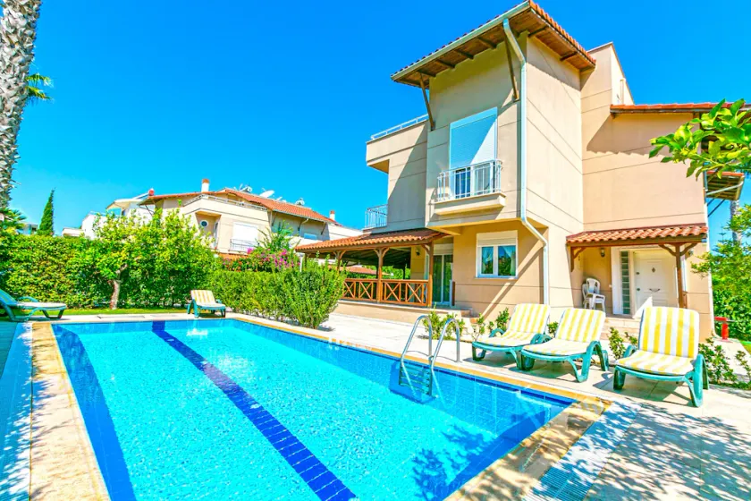 Paradise Town - Villa Sean - Image 1