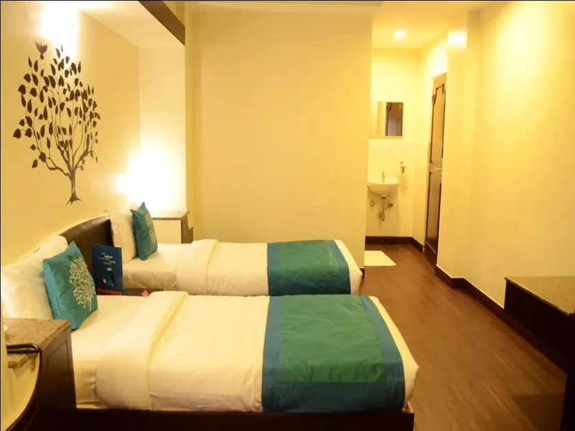 OYO 2161 Hotel Ashray - Image 1