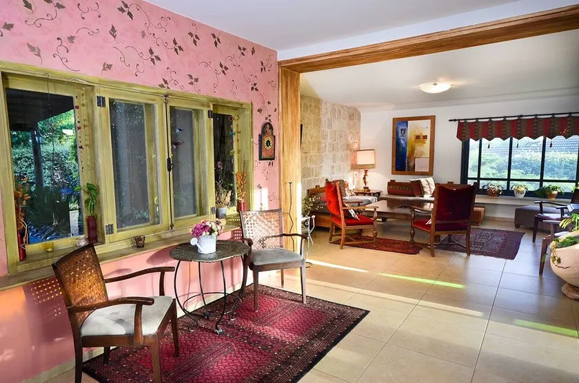 Vila Bakfar - Image 1
