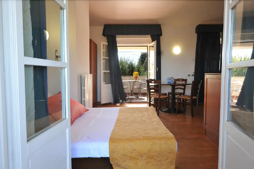 Holiday House Aurora - Image 1