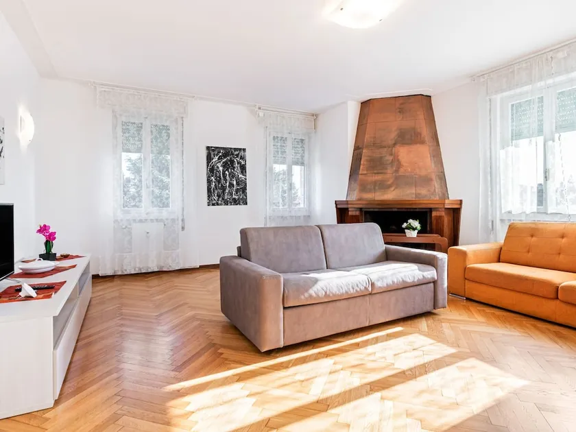 Graceful Holiday Home in Toscolano Maderno With Garden - Image 1