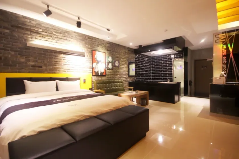 Gyeongsan M unmanned hotel - Image 1