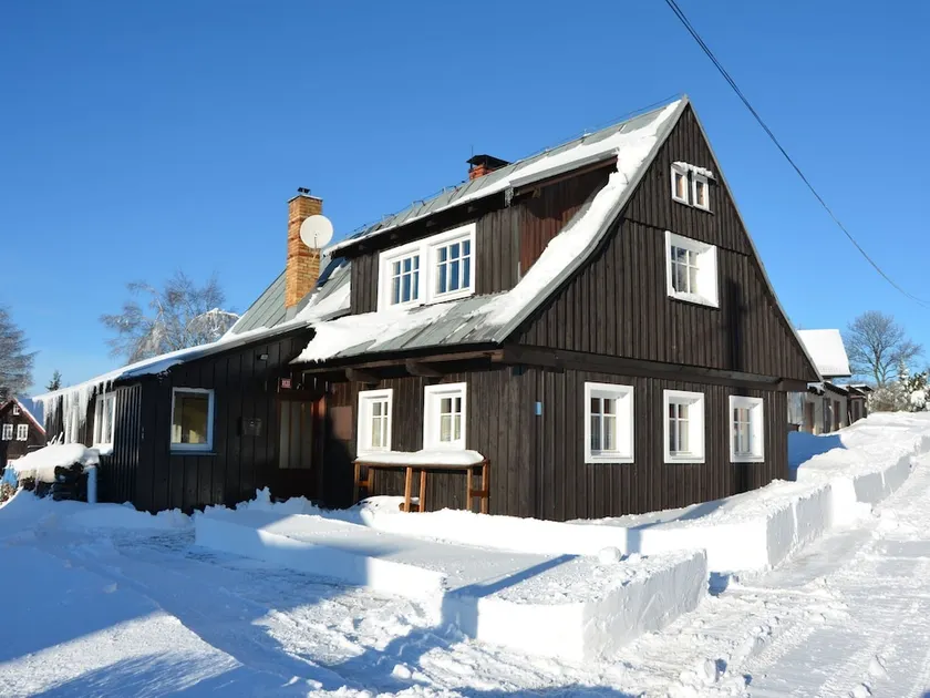Authentic log Cabin With Fireplace. Only 300m to the ski Slope, Unobstructed View! - Image 1
