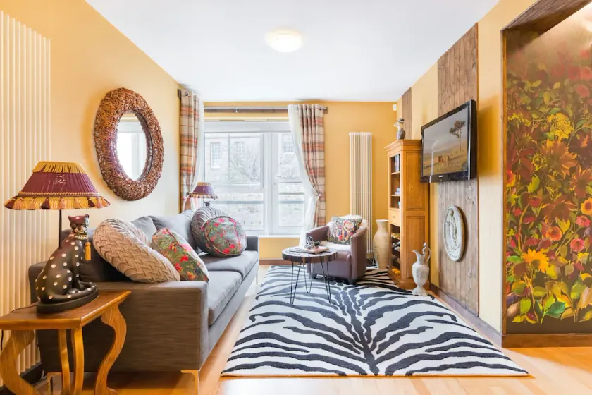 Quirky 1 Bedroom Apartment Next to Holyrood Palace - Image 1