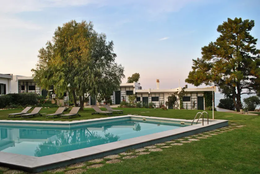 Angelbay Bungalows - Image 1