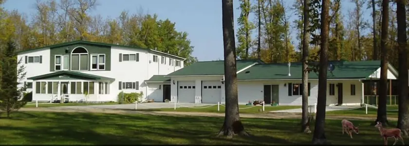 Wildwood Inn Bed and Breakfast - Image 1