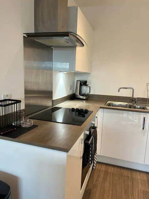 Captivating Luxury 1-bed Apartment in London - Image 1