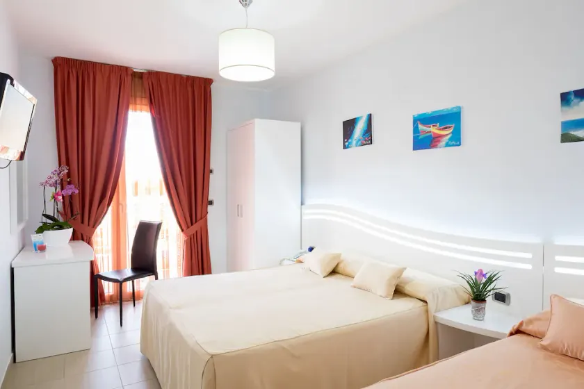Hotel Perla Dello Ionio - Image 1