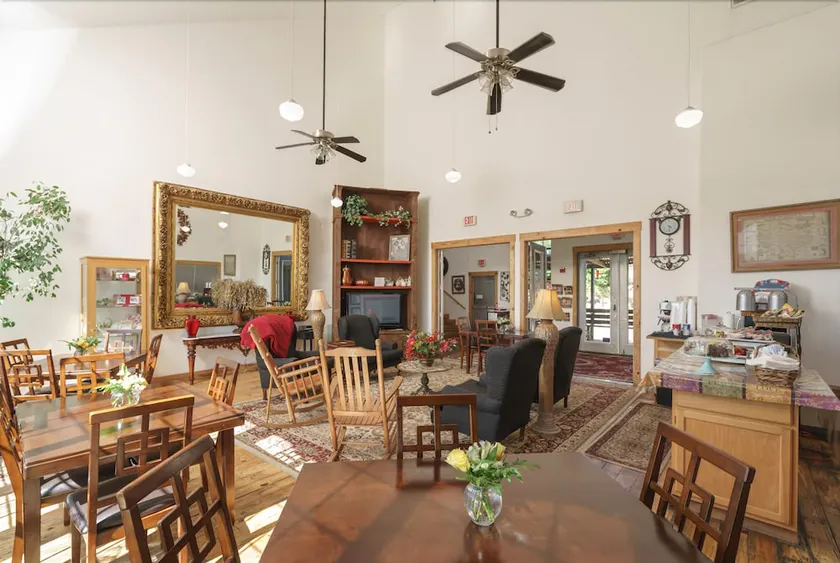 Gruene River Inn - Image 1