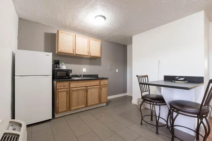 Little Suites Provo - Image 1