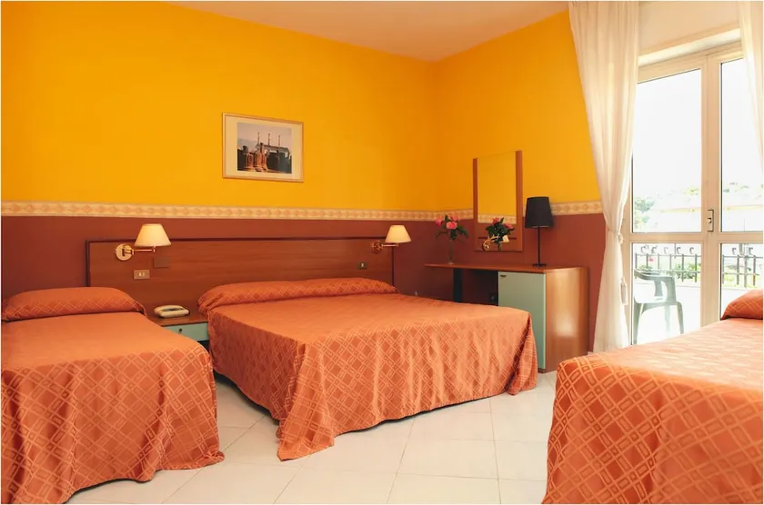 Hotel Iside - Image 1