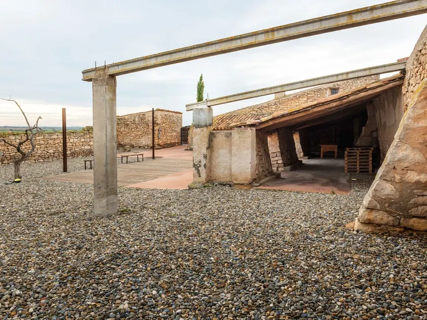 Rustic Cottage in Fraga With Private Garden - Image 1