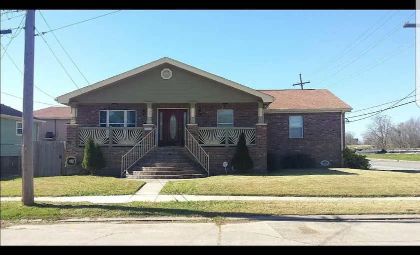 Beautiful 3 BR home - Image 1
