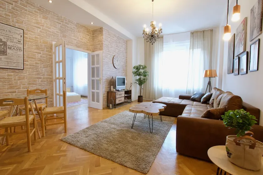 Standard Apartment by Hi5 - Madách Imre 1 - Image 1