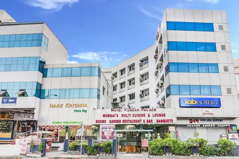 FabHotel Kundan Palace - Image 1