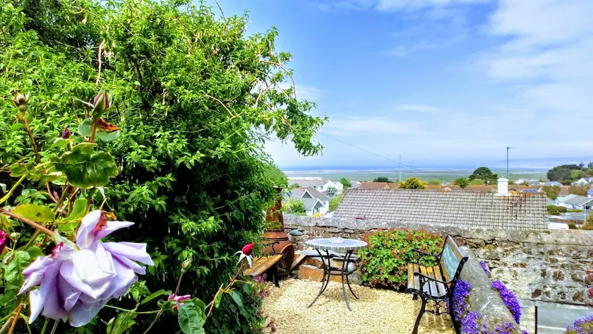 Sea View Cottage - Image 1