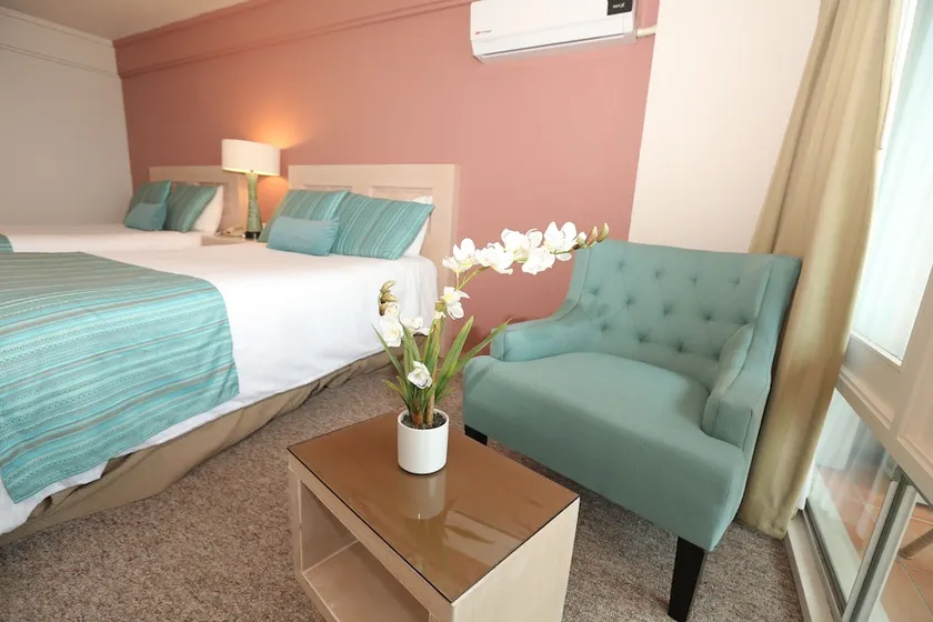 Hotel Las Rosas & Spa - Image 1